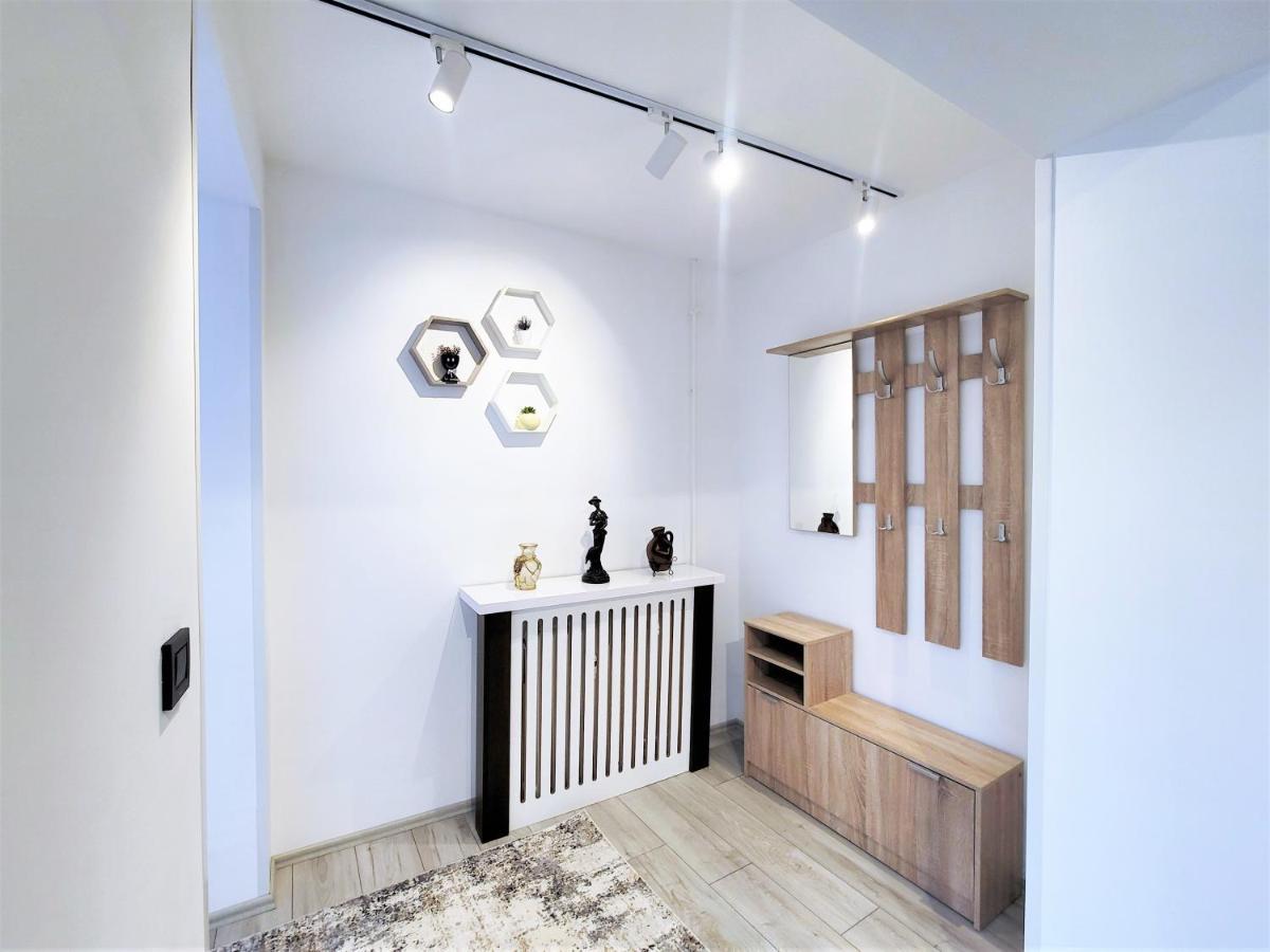 Cozy Apartment In Prishtinë Ngoại thất bức ảnh