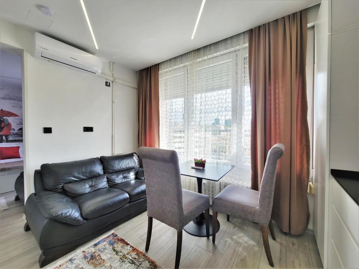 Cozy Apartment In Prishtinë Ngoại thất bức ảnh